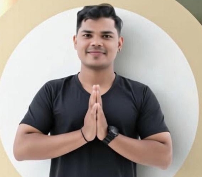 Gặp gỡ giáo viên tại Lotus Yoga